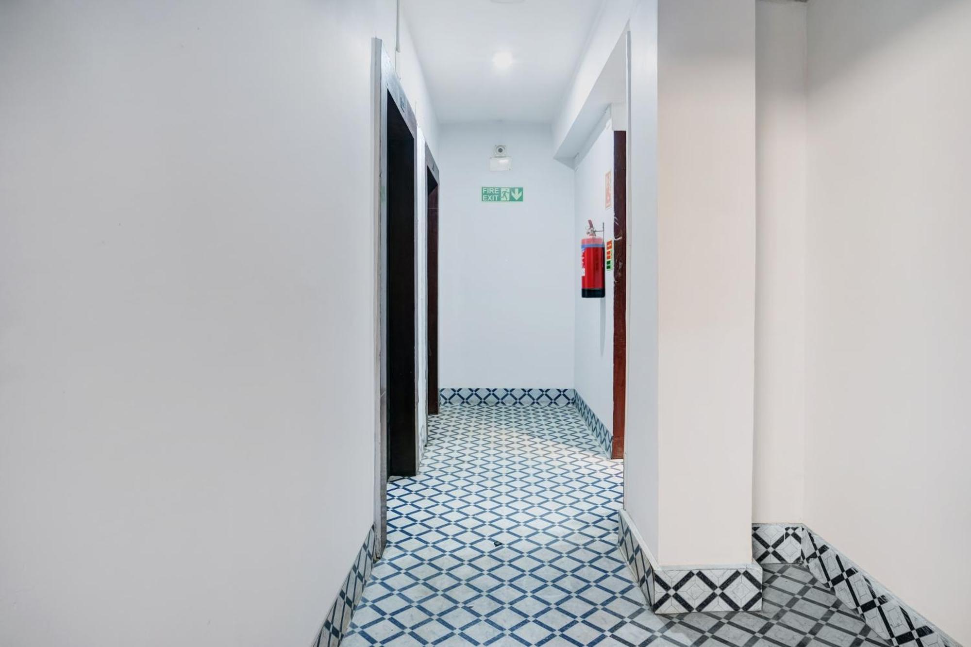 Super Hotel O Noonmati Guwahati Formerly Hotel Sundari Zewnętrze zdjęcie